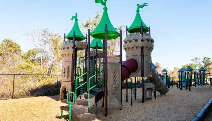 destin-florida-school-playground-equipment-wood-mulch-outdoor-fitness-equipment- (6)
