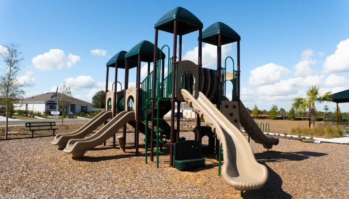winter-haven-florida-neighborhood-hoa-playground-equipment-shade-wood-mulch-site-furniture- (9)