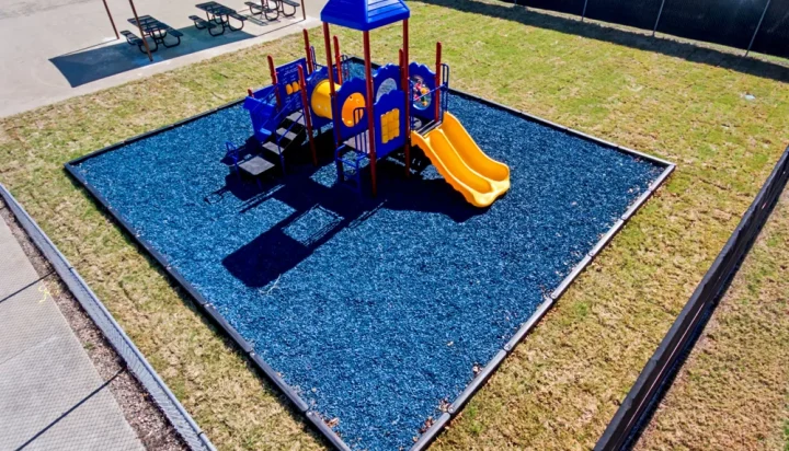 ennis-texas-church-playground-equipment-shade-rubber-mulch- (18)