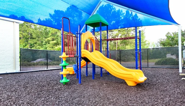 lagrange-georgia-church-playground-equipment-shade-rubber-mulch-site-furniture- (19)