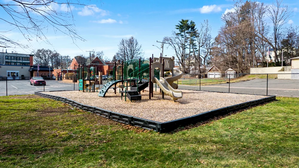 manchester-connecticut-church-playground-equipment-wood-mulch- (18)