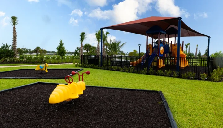 palm-beach-gardens-florida-neighborhood-hoa-playground-equipment-shade-rubber-mulch- (17)