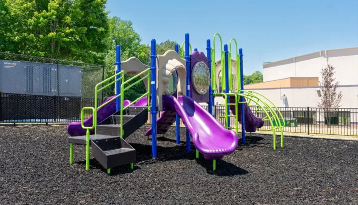 richmond-virginia-church-playground-equipment-rubber-mulch-site-furniture- (11)